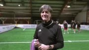 Jogi Löw in der Soccerhalle in Freiburg.