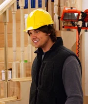 Lorelai und Rory schaffen es einfach nicht sich zu unterhalten, woraufhin sie einen Mutter-Tochter Shopping-Tag planen, der anders endet, als gehofft. Außerdem ist das Verhältnis zwischen Dean (Jared Padalecki) und Rory nach ihrem Nervenzusammenbruch angespannt ...
