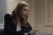 Grace (Jennifer Finnigan) erhält von dem inhaftierten Darius einen ganz besonderen Auftrag ...