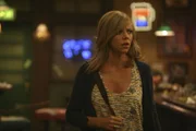 Dee Reynolds (Kaitlin Olson)