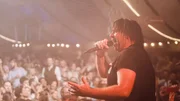 Ikke Hüftgold bei einem Dorffest in Niedersachsen