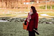Monika (Christine Reimer) ist entsetzt: Stadlbauer hat das Motiv gefällt!