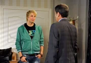Mick kündigt zu Gunters Bedauern, seine Stelle als Croupier.