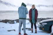 Einar (Eysteinn Sigurdarson) und Ella (Ebba Katrín Finnsdóttir) schaffen es, miteinander zu sprechen.
