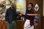 Sweatpants (Rell Battle, l.) und Franco (Jermaine Fowler, r.) wissen, wie man neue Kunden werben kann und wie neue Produkte angepriesen werden müssen ...