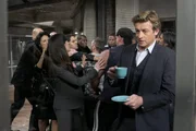 L-R: Teresa Lisbon (Robin Tunney), Beatriz (Paola Turbay), Manny (Rey Valentin), Rowdy (Jake McLaughlin), Patrick Jane (Simon Baker).