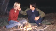 Becky Howard (Jessica Napier) und Jake Harrison (Charlie Clausen)