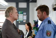 Wem soll Ralf (Andreas Brikner) vertrauen? Killmer (Uwe Ochsenknecht), der unter Verdacht steht, oder der LKA-Kollegin Melanie Marschall (Katharina Müller-Elmau)?