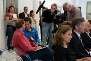 Willi fest im Blick: Regisseur Arne Sinnwell  (Mitte) und Kameramann Stefan Schindler (rechts).