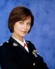 (6. Staffel) - Gemeinsam mit Harm löst Sara 'Mac' Mackenzie (Catherine Bell) die brisantesten Fälle, die sie zu Militärstützpunkten auf der ganzen Welt führt ...