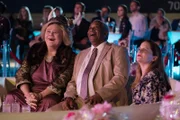 (v.l.n.r.) Christine Baskets (Louie Anderson); Ken Daniels (Alex Morris); Martha Brooks (Martha Kelly)