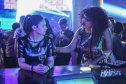 Nia Nal (Nicole Maines, l.); Yvette (Roxy Wood, r.)