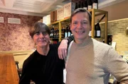 Jogi Löw und Autor Martin Roschitz.