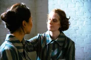 Nadine Hwang und Nelly Mousset-Vos lernten sich am Heiligabend 1944 als Insassen im Konzentrationslager Ravensbrück kennen. Sie lebten ihre Liebe im Geheimen aus.
