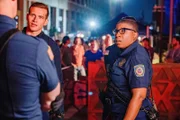Evan "Buck" Buckley (Oliver Stark, l.); Henrietta "Hen" Wilson (Aisha Hinds, r.)