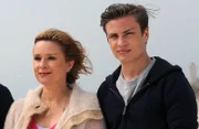 Gemeinsam können Marie Franklin (Susanne Schäfer) und ihr Sohn Thomas (Jannik Schümann) endlich mit der Vergangenheit abschließen.