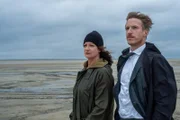Jana Winter (Natalia Wörner) und Kommissar Jacobsen (Golo Euler).