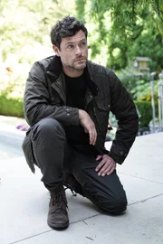 Ethan Raines (Brendan Hines)