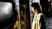 Die ermittelnde Polizistin Eve Pötter (Lena Lauzemis) am Tatort im Kloster.
