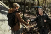 MacGyver (Lucas Till, l.); Giovanni (Justin Welborn, r.)