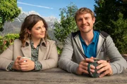 Lilli Gruber (Ronja Forcher) plant ihre Zukunft, in der David Kästner (Frédéric Brossier) eine wichtige Rolle spielen soll.