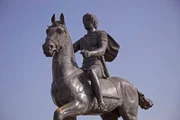 Große Imperien wollen ihr Territorium nicht nur sichern, sondern auch erweitern. Von Mazedonien aus erobert Alexander der Große ein gigantisches Reich.