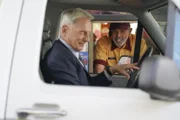 Leroy Jethro Gibbs (Mark Harmon, l.); T.C. Fornell (Joe Spano, r.)