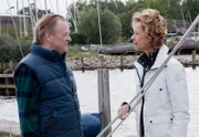 NDR Fernsehen HEITER BIS TÖDLICH: MORDEN IM NORDEN, "Der Marzipanmörder", am Donnerstag (25.06.15) um 23:30 Uhr. Mazipanfabrikant Lübbers (Reent Reins, l.) und seine Ehefrau Annelie Lübbers (Mareike Carriére, r.) verstehen sich nicht mehr sonderlich gut.