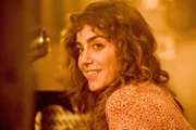 Verónica (Irene Accos) genießt das Leben.