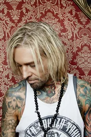 (1. Staffel) - Mick Marks Tattoos zieren sogar eine ganze Mode-Kollektion ...