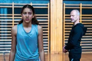 Luna Mwezi als Nawal Ammann, Simon Hatzl als Stefan Veighofer.