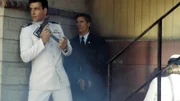Harmon Rabb, Jr. (David James Elliott, l.)