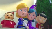Pinocchio (re.) und seine Freunde Betulla (2.v.re.), Prinz (2.v.li.) und Törtchen (li.).