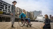 Lou und Pippa finden heraus, dass Momo zum Betteln gezwungen wird.