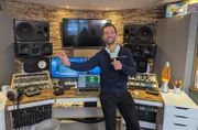 „Mein Herz schlägt Ruhrgebiet“ – Daniel Aßmann macht in „Ausgerechnet – Schlager“ den Selbsttest: Wie schwer ist es, Schlagersänger zu werden?