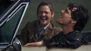Liebe heilt Wunden  Alice (Lorie Griffin) und Gary (Patrick O'Bryan) haben Spaß im Regen. Liebe heilt Wunden  Alice (Lorie Griffin) und Gary (Patrick O'Bryan) haben Spaß im Regen.