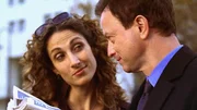 Eine Zeitung bringt die Detectives Mac Taylor (Gary Sinise) und Stella Bonasera (Melina Kanakaredes) auf die richtige Spur.