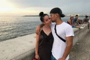 Lianet Rodriguez und ihr Freund Ismael del Valle Ramirez in Havanna am Malecon