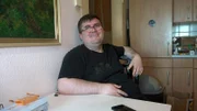 Pascal würde gerne mit seiner Freundin Lea zusammenziehen