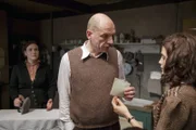 Edith Frank (Bettina Scheuritzel, links), Otto Frank (Götz Schubert) und Anne Frank (Mala Emde).