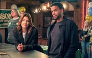L-R: Dex Parios (Cobie Smulders) and Detective Miles Hoffman (Michael Ealy)
