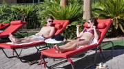 L-R: Brandon und Julia.