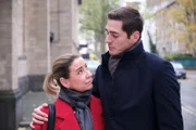 Ringo (Timothy Boldt) und Ute (Isabell Hertel) sind fest entschlossen, Benedikt zu retten.