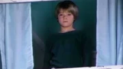 Sein bester Freund Alex (Danny Pintauro) ist traurig, keine Familie zu haben.