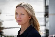 Praxis mit Meerblick - Auf zu neuen Ufern Tanja Wedhorn als Nora Kaminski