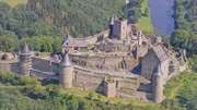 Die Burg Bourscheid ist die größte Burgfeste Luxemburgs im Norden des Landes.