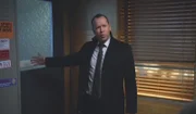 Als Danny (Donnie Wahlberg) erfährt, dass sein Informant doch nicht, wie versprochen, ins Zeugenschutzprogramm aufgenommen wird, handelt er auf eigene Faust. Jetzt steht auch seine Sicherheit enorm auf dem Spiel ...