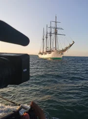 Das spanische Schulschiff Juan Sebastian Elcano liegt in Cádiz, Spanien. (National Geographic/Jose Antonio Gavilán Tobal)