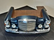 Der Mercedes-Schreibtisch