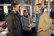 Entsetzt verfolgt Anna (Jeanette Biedermann, M.) Susannes (Heike Jonca, r.) Reaktion auf Ulrichs (Wolfgang Wagner, l.) Offenbarung ...